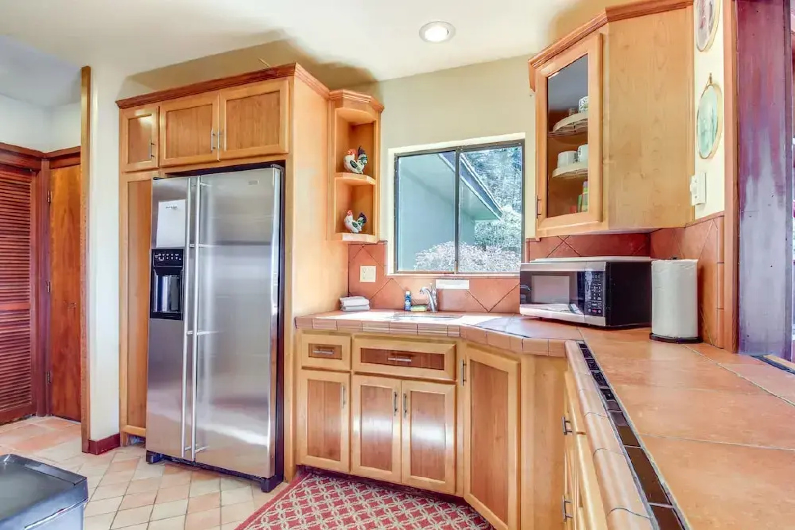 Enchanting Coos Bay Sanctuary w/ Lush Views!