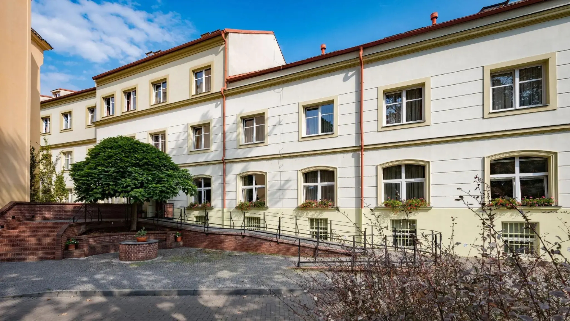 Hotel Ostruvek