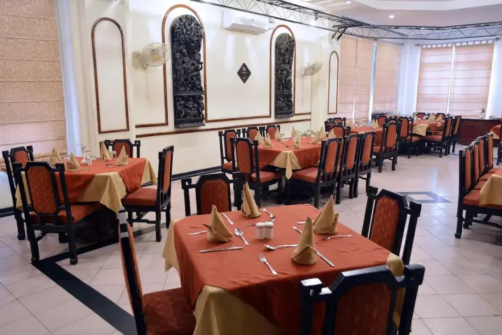 OYO 3140 Classic Residency