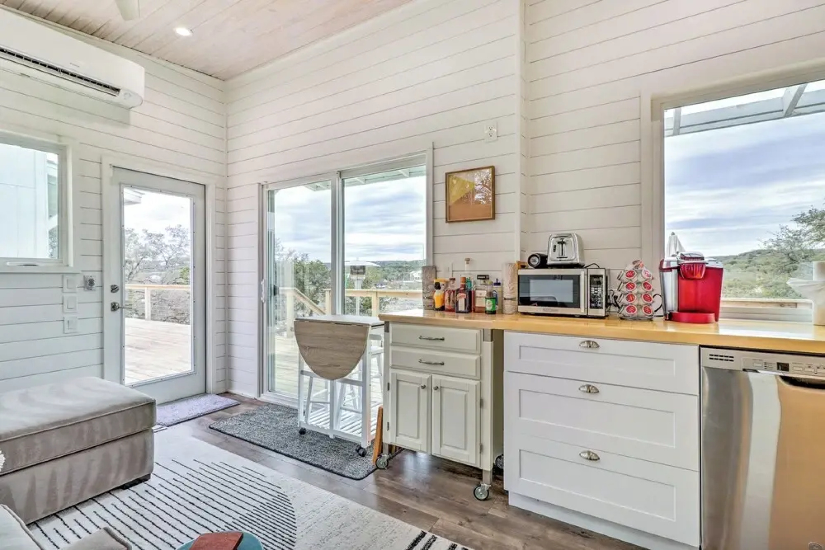 Updated Texas Tiny Home Rental on Lake Travis