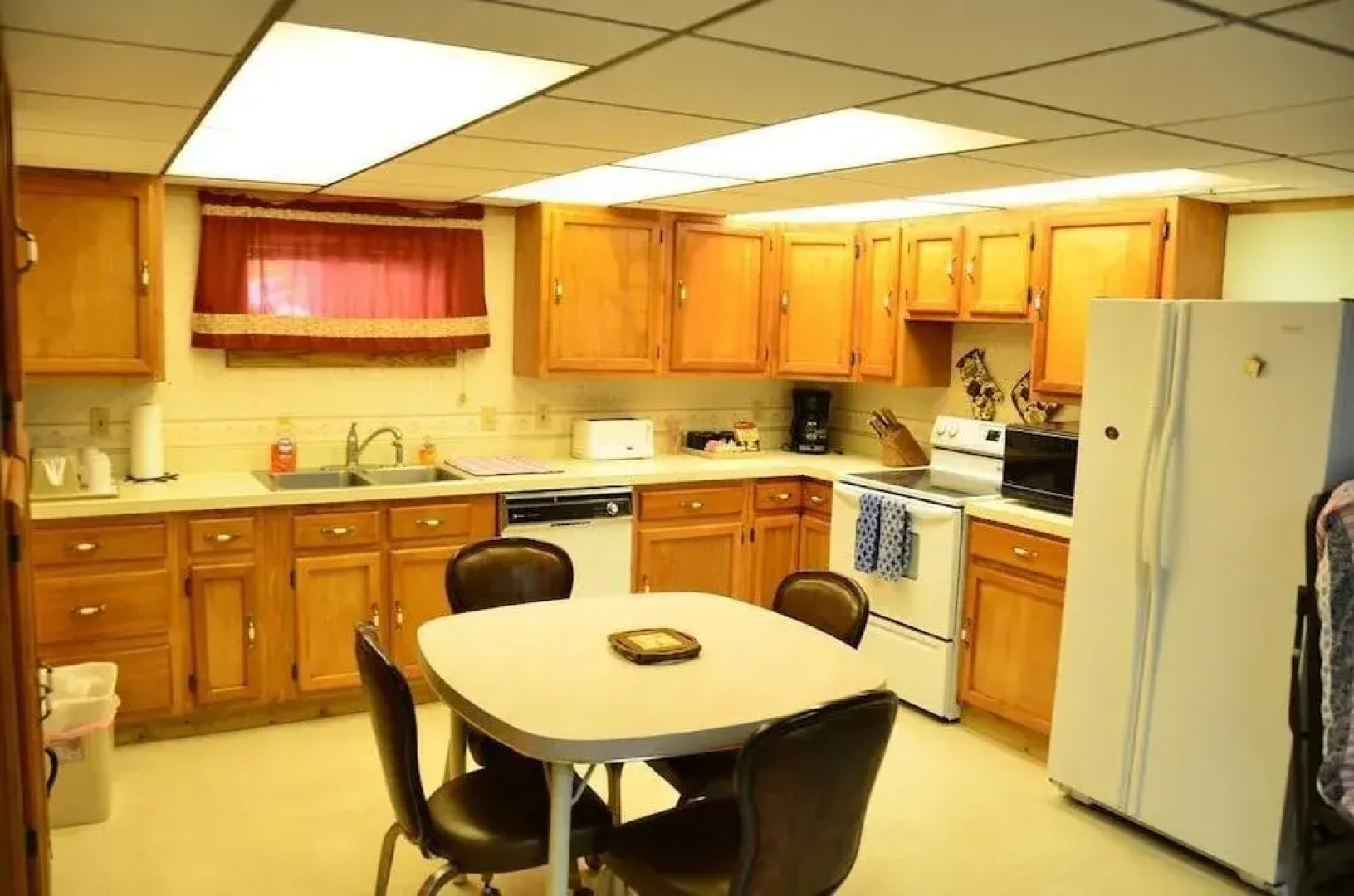 Livingston Inn - Historic