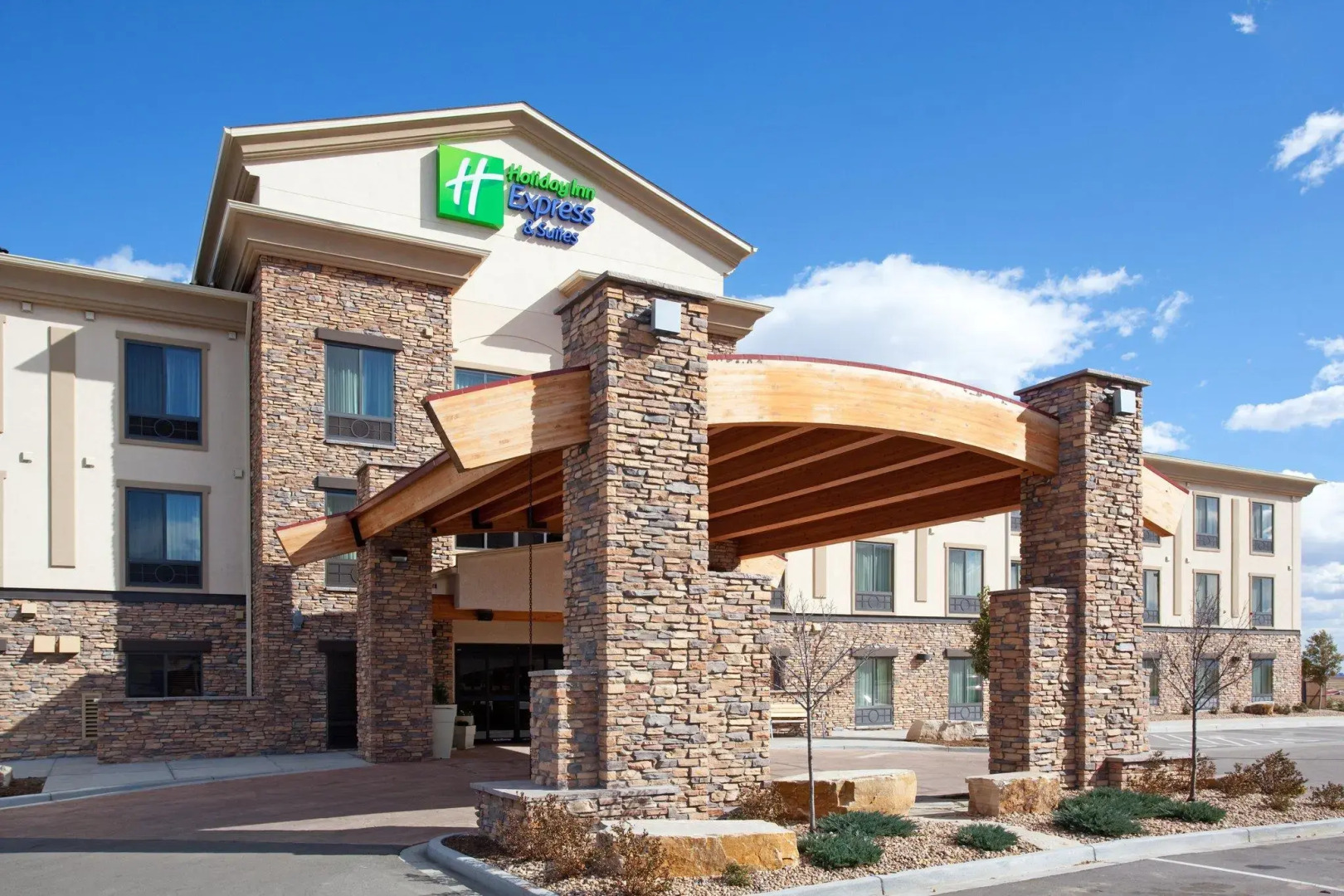 Holiday Inn Express & Suites Loveland by IHG