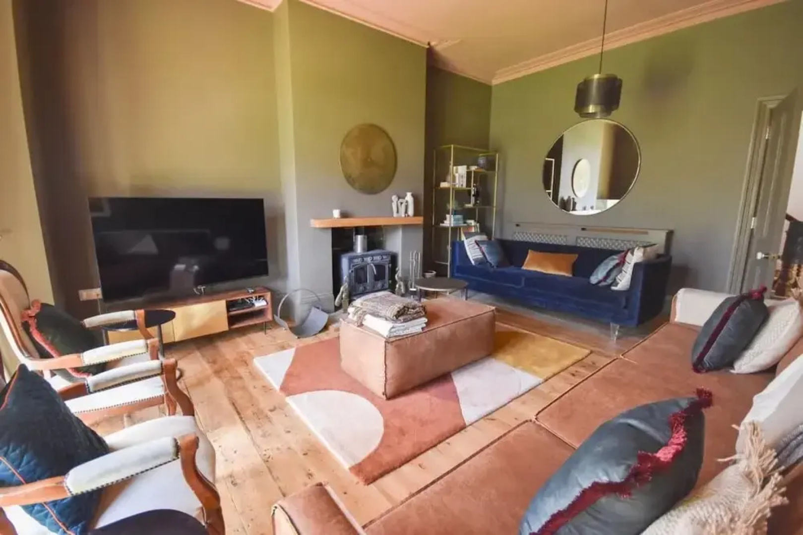 Blenheim House an Immaculate sea side home for 12 guests, plus swimming pool.