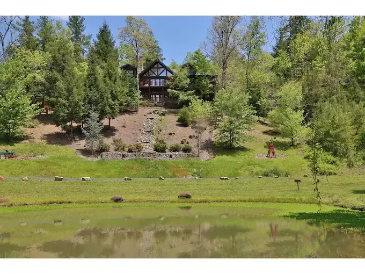 Black Bear Hideaway - Five Bedroom Cabin