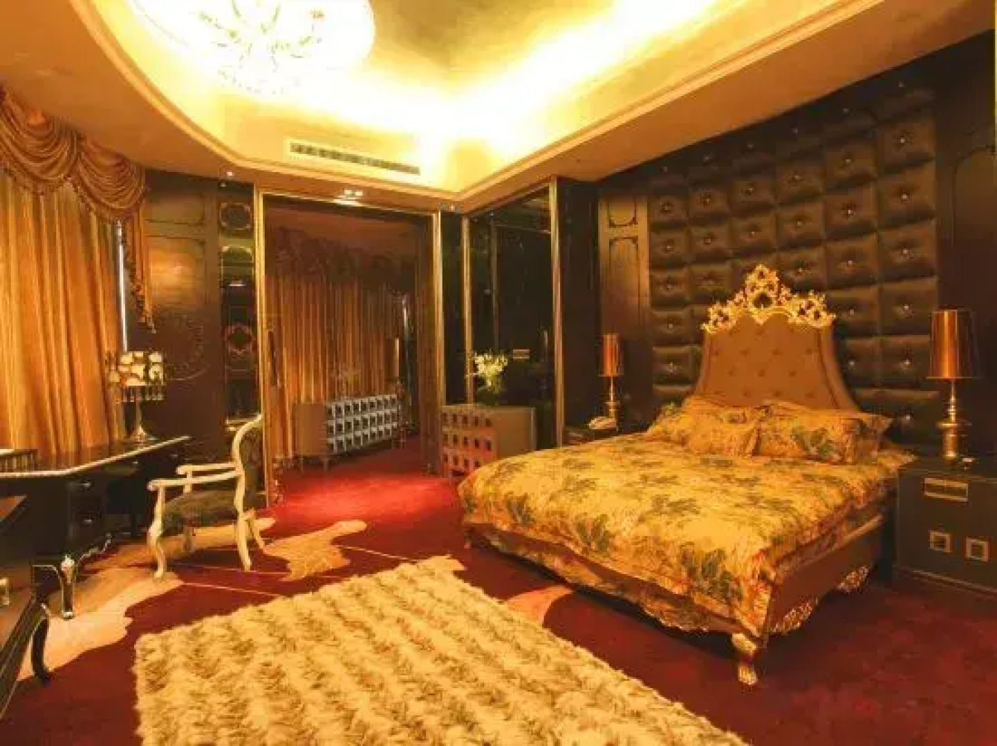 Jincheng Yuehai International Hotel