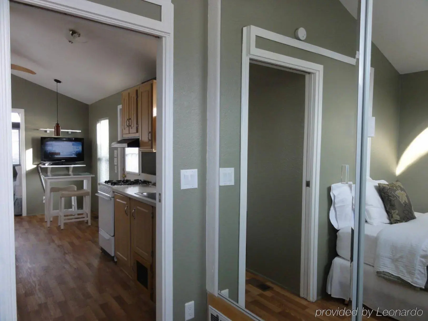 Arden Acres Executive Suites and Cottages