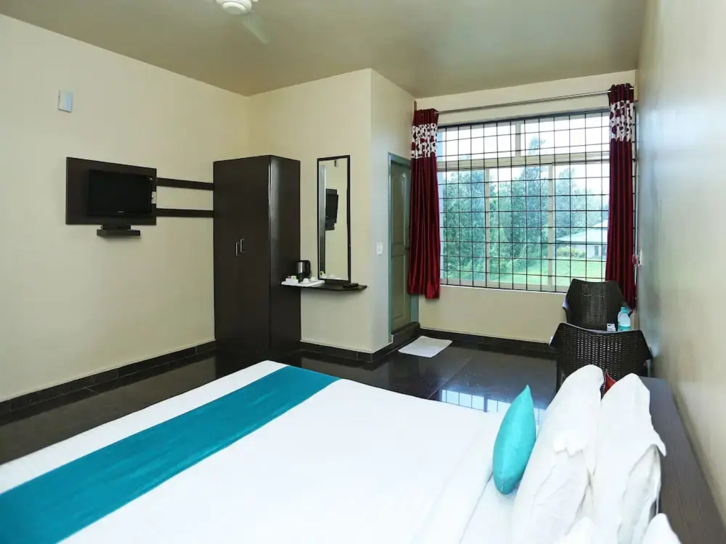 OYO 9262 Recluse Premiere Hotel