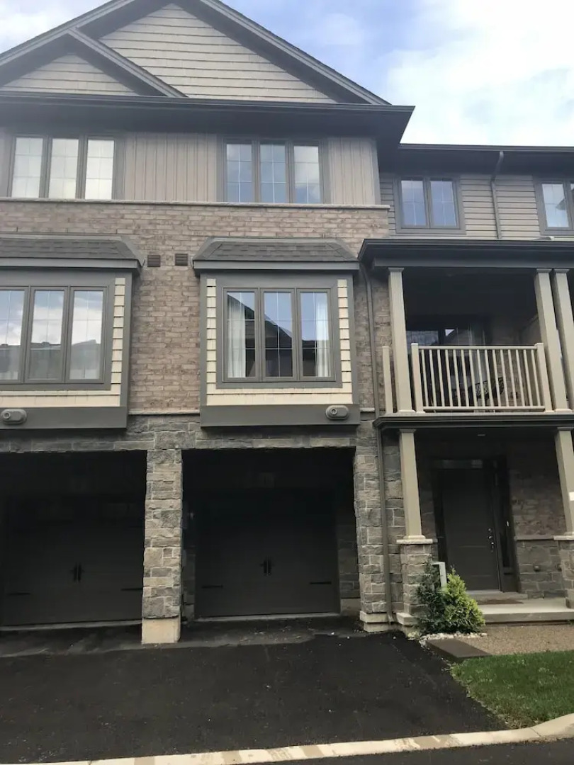 Splendid Waterview Town Home