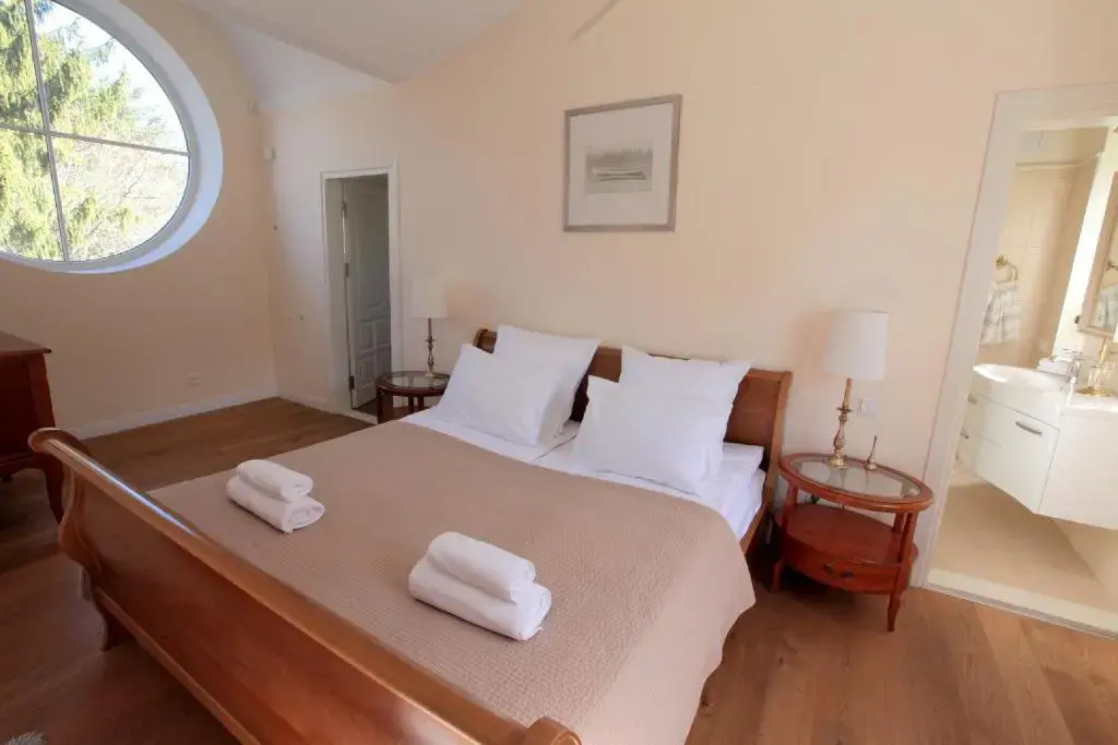 Entire House City Center