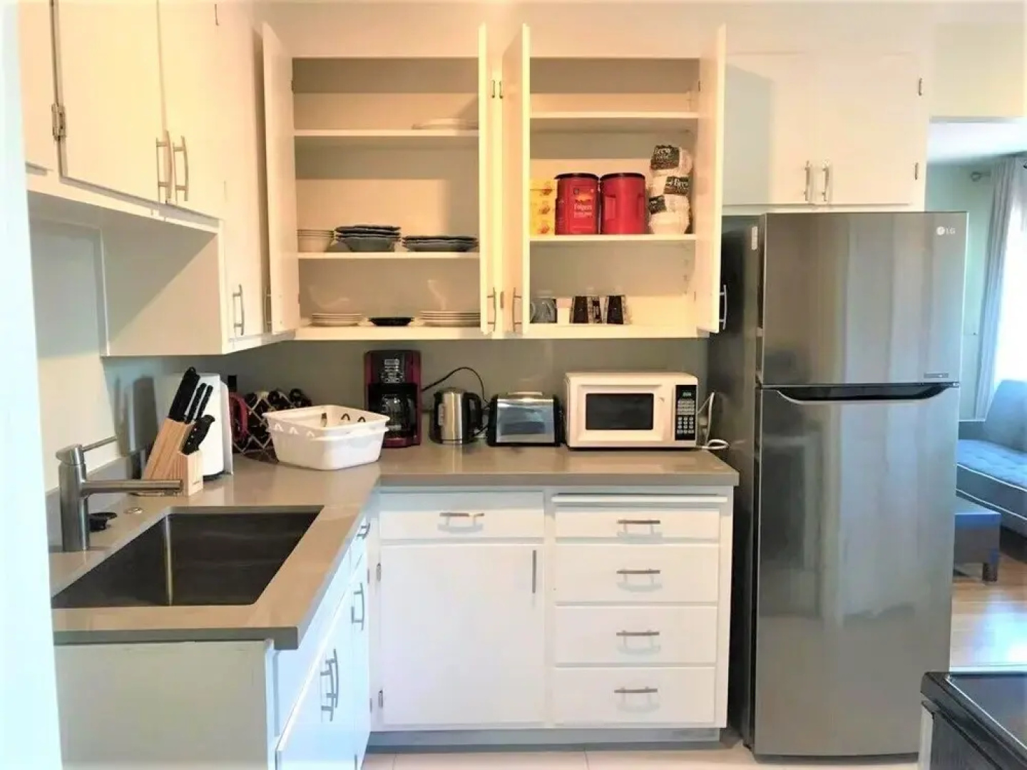 3420 El Cerrito Plaza 1BR apt / Walk to