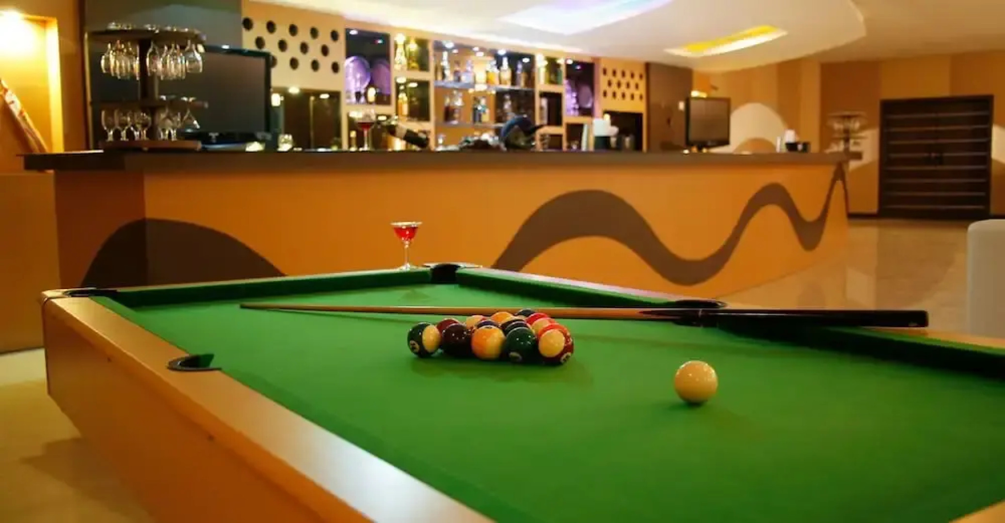 Lagoon Bay at Leonia Hotel