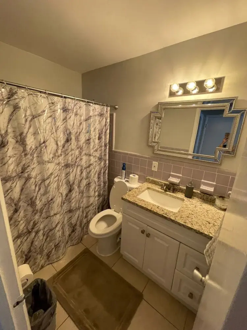 Entire Condo Close To Intercoastal 1 Bedroom Condo by Redawning