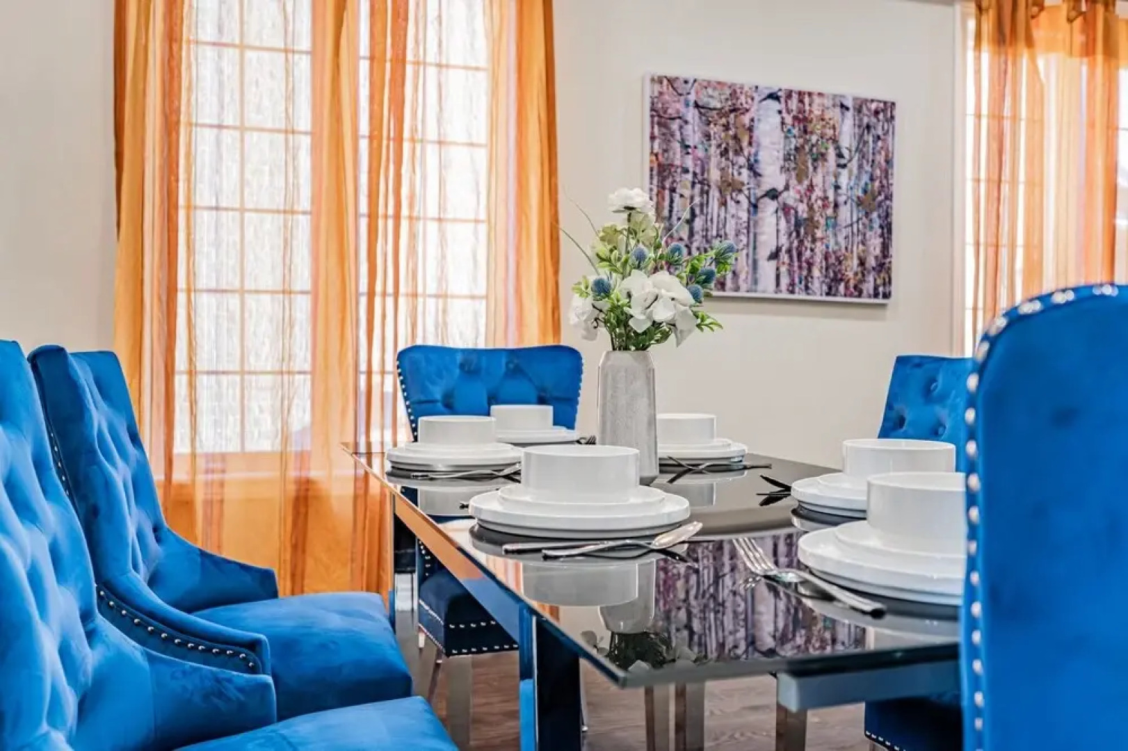 Lady Valentina Boutique Home