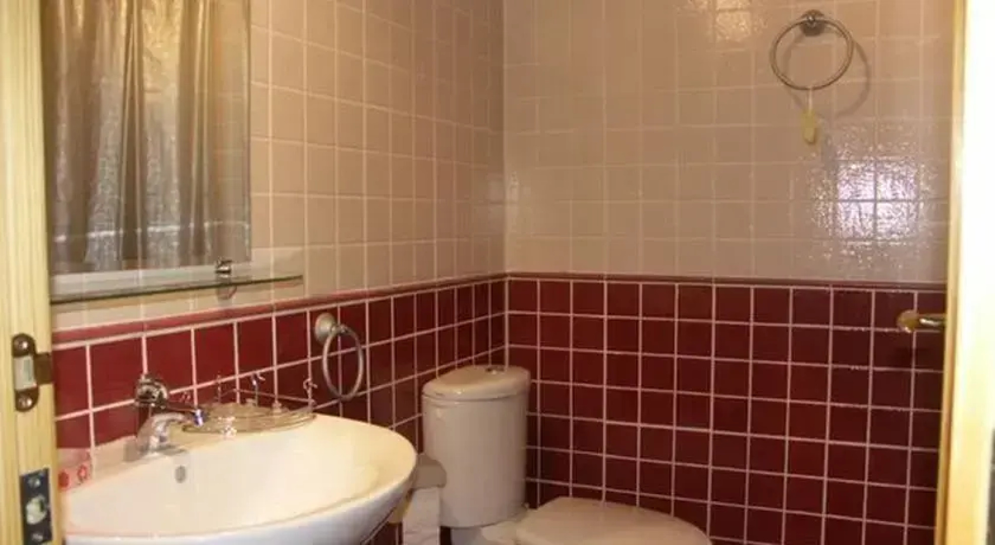 Residence VI by Golfinc