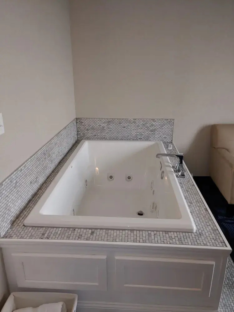 Riverside Inn Hannibal