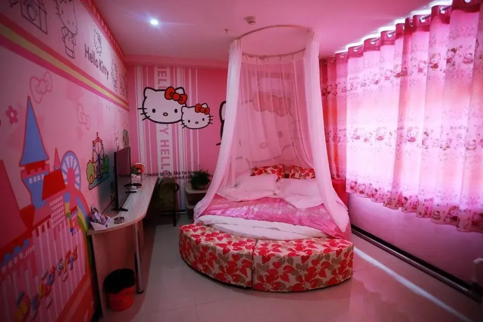 Jiayuguan City Hard Rock Hotel art theme