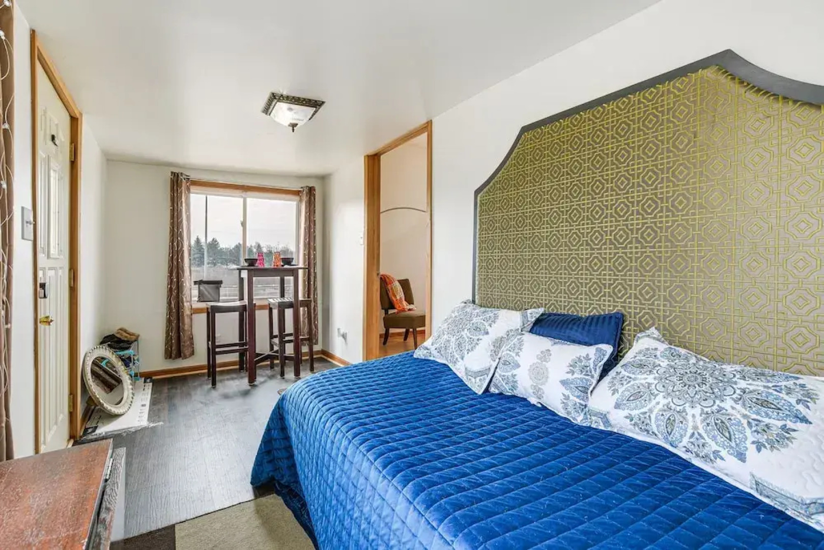 8 Mi to Chicago: Oak Park Home w/ Fenced Backyard!