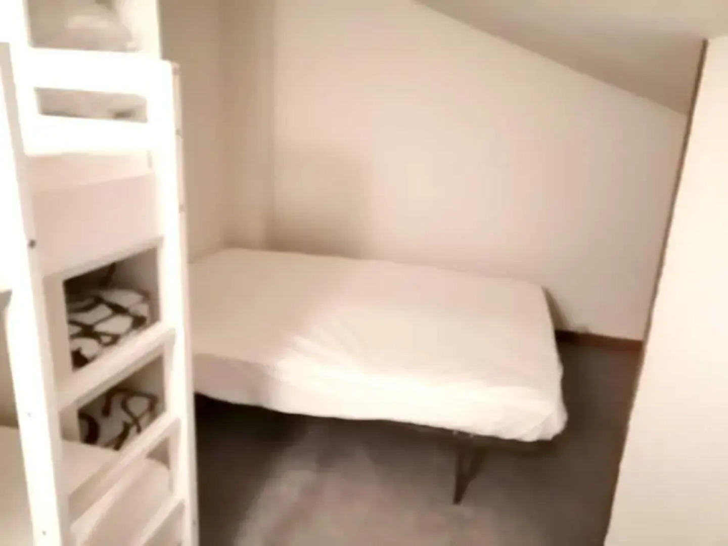 House With one Bedroom in Gruissan, With Shared Pool, Furnished Terrace and Wifi - 200 m From the Beach