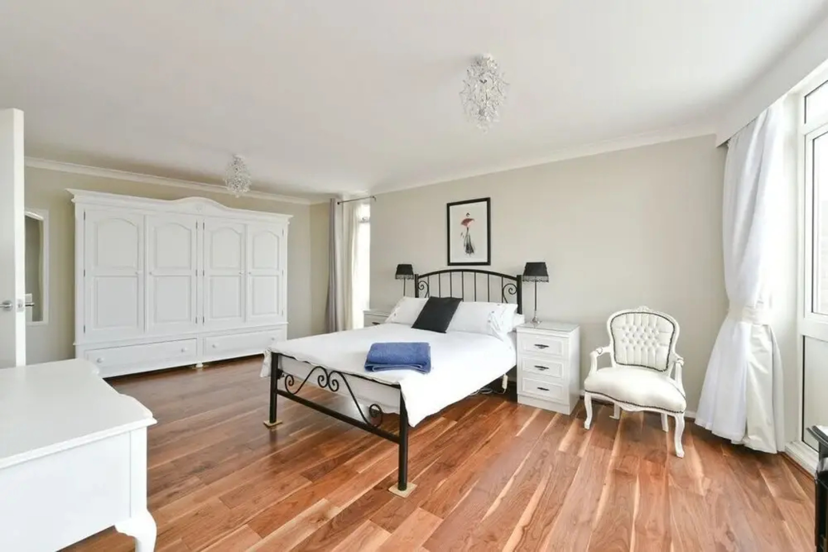Stunning Penthhouse apt