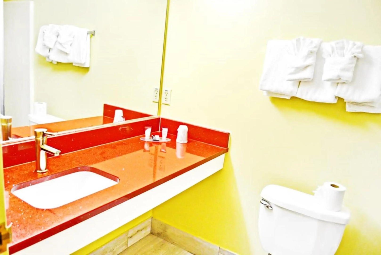 Flagship Inn And Suites