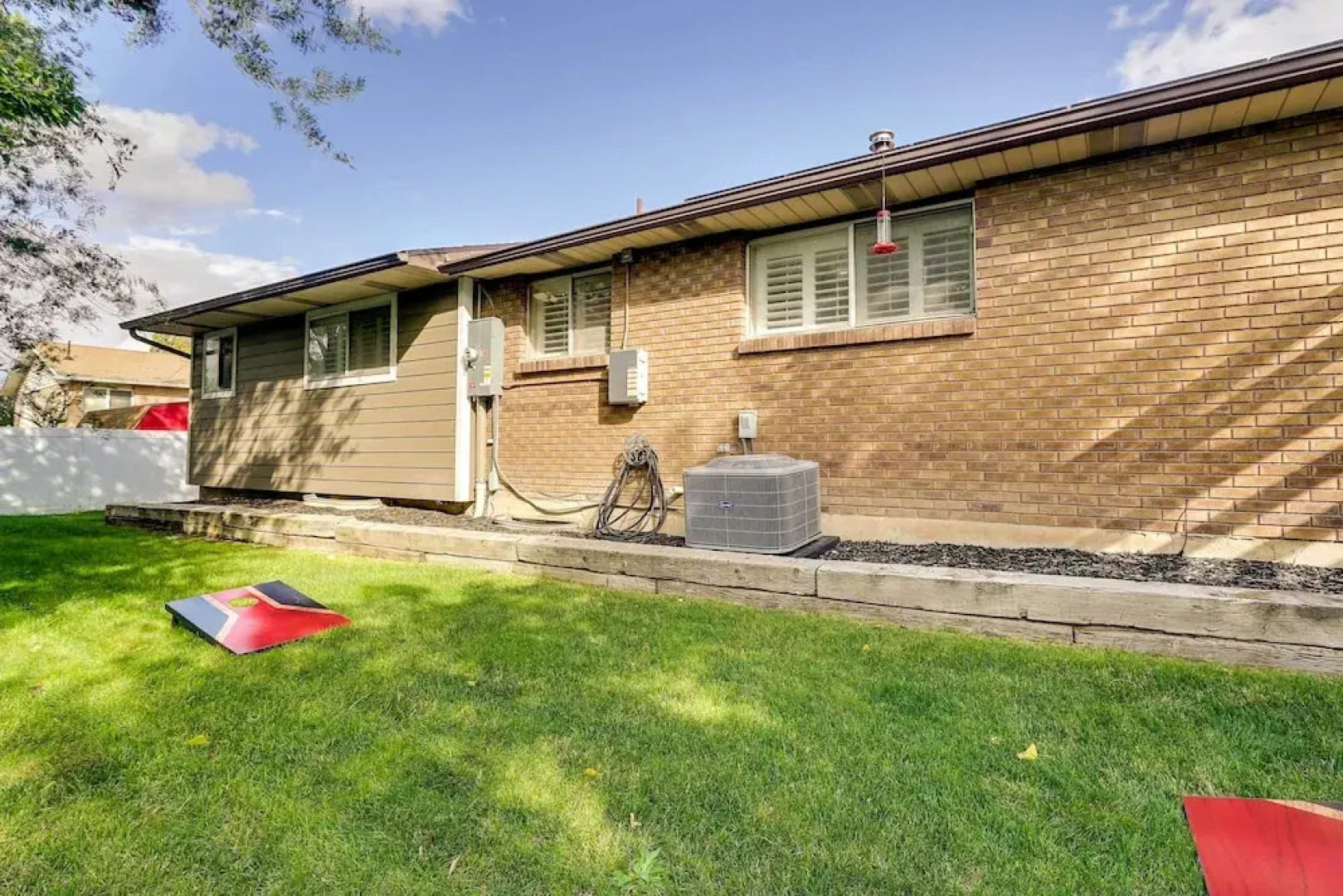 Updated Ranch Apartment w/ Deck - 9 Mi to Downtown