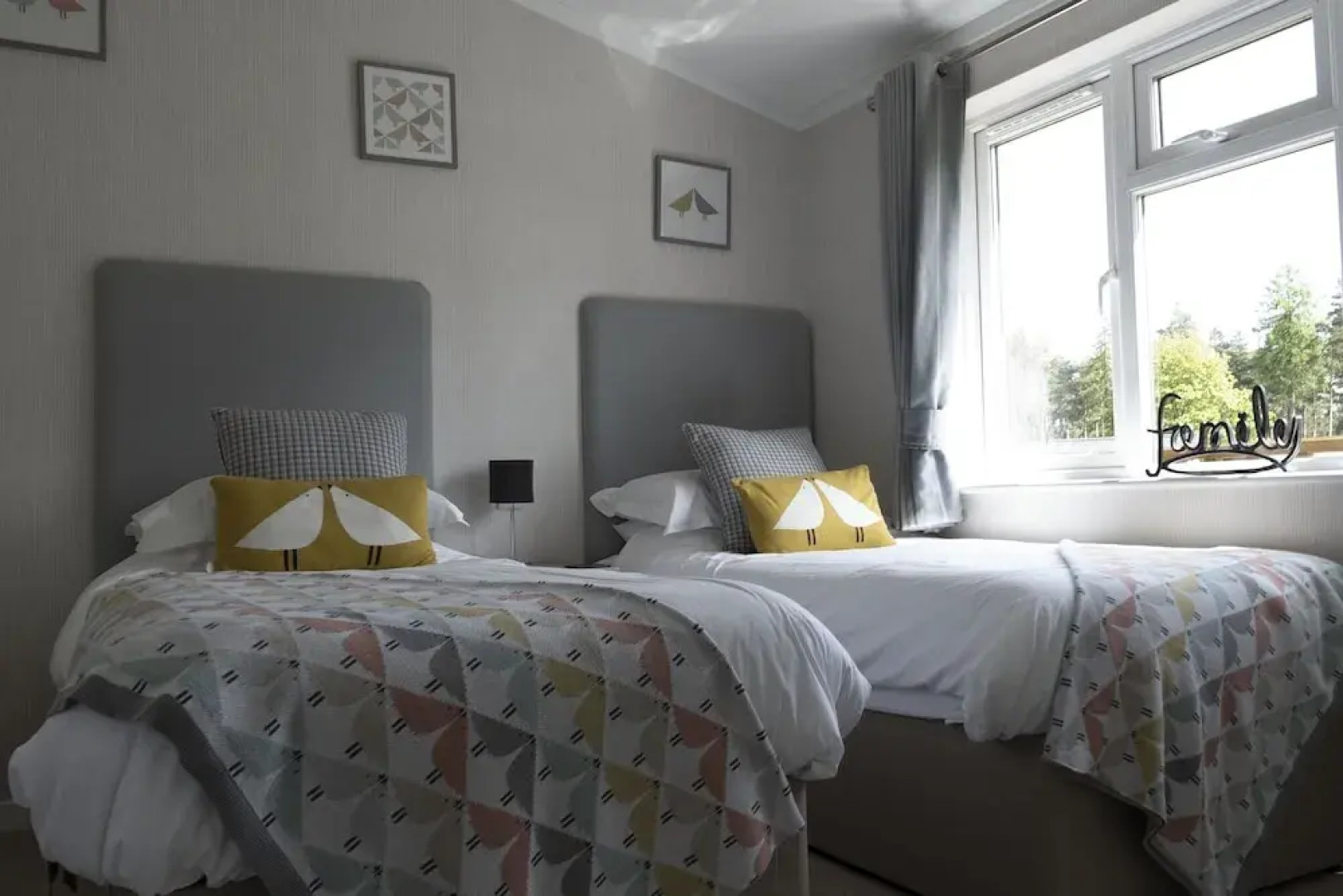 Hollicarrs Long Lane Lodge