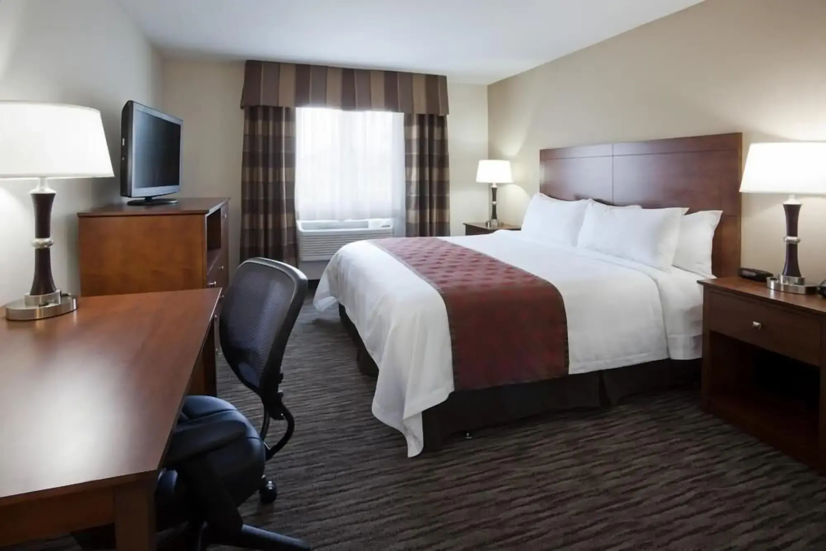 American Inn & Suites