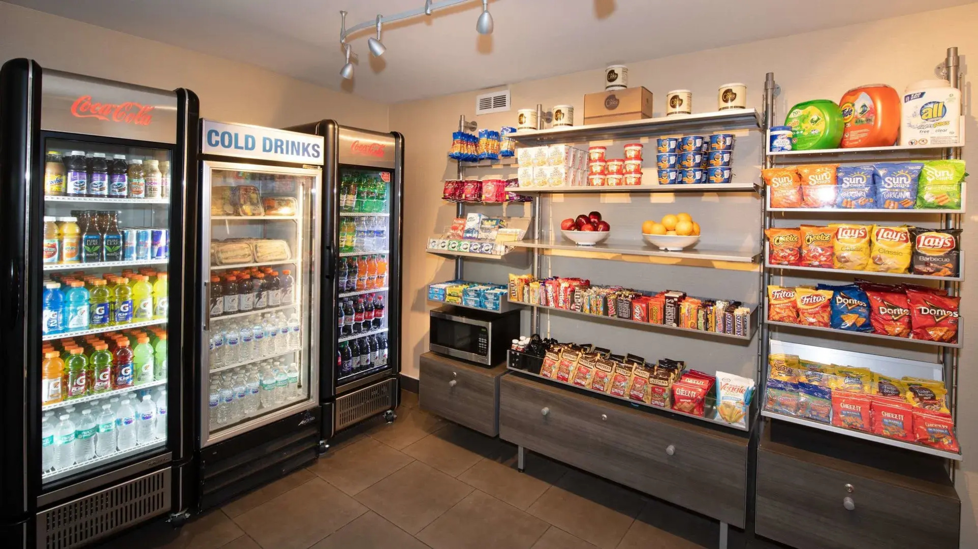 DoubleTree by Hilton Hotel & Suites Charleston Airport