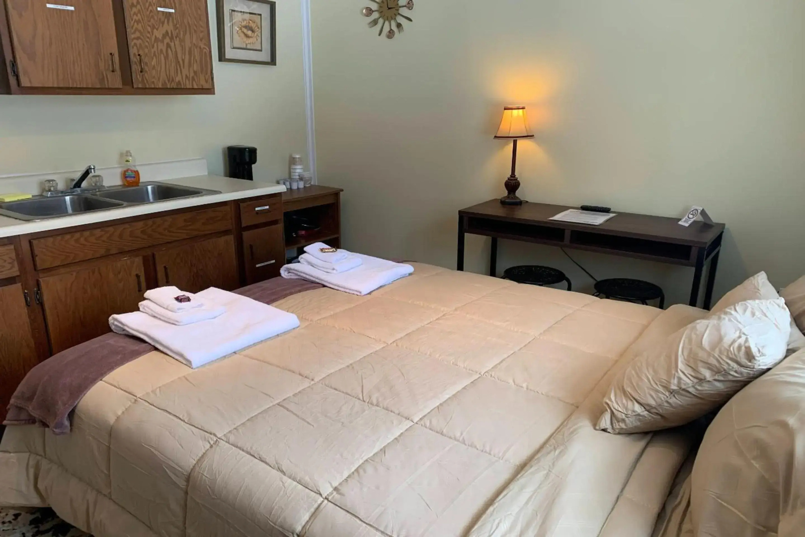 Love Hotels St John River by OYO at Fort Kent ME