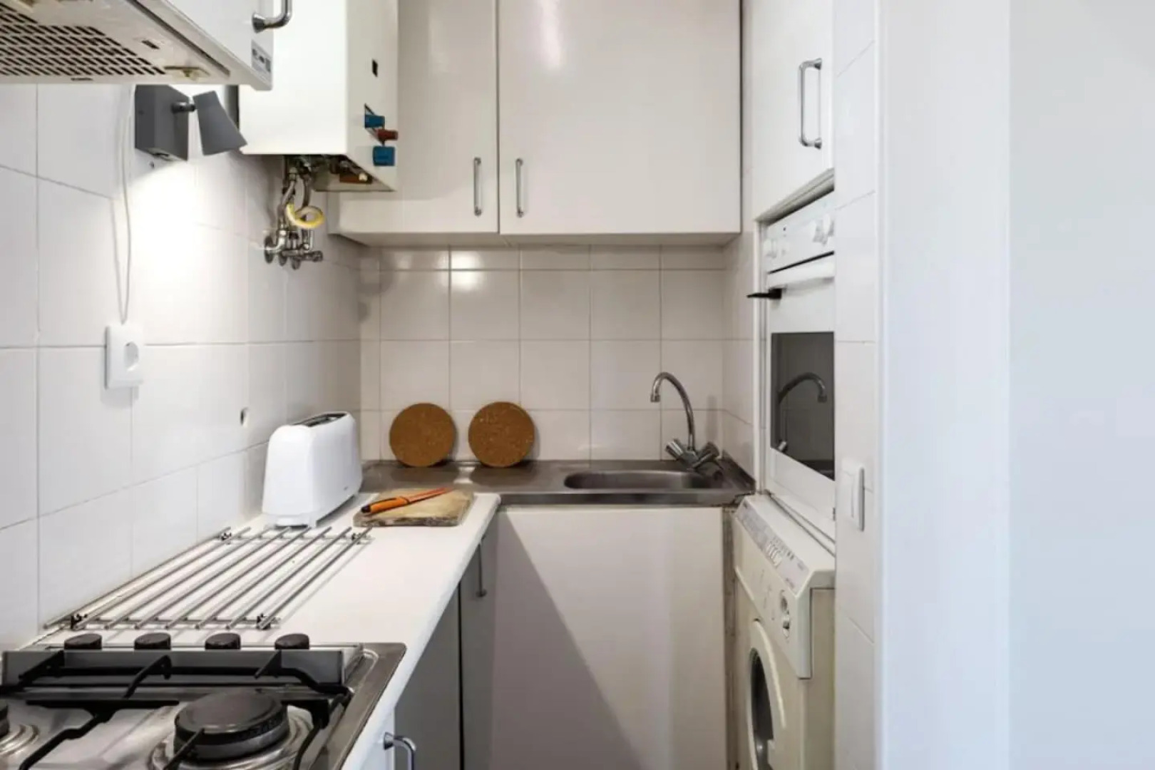 Carcavelos Beach&Bike House (view, parking, wi-fi)