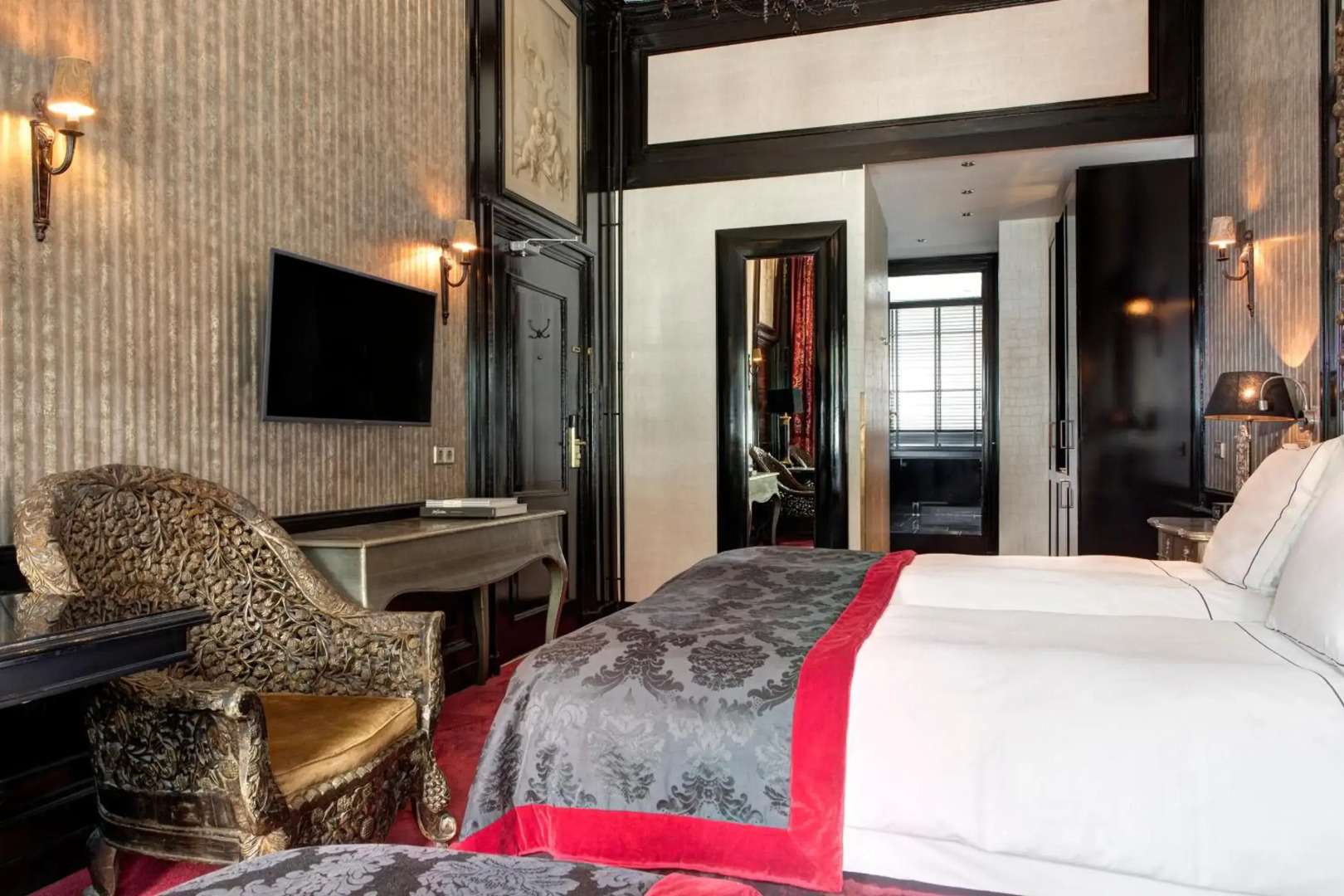 The Pavilions Amsterdam, The Toren