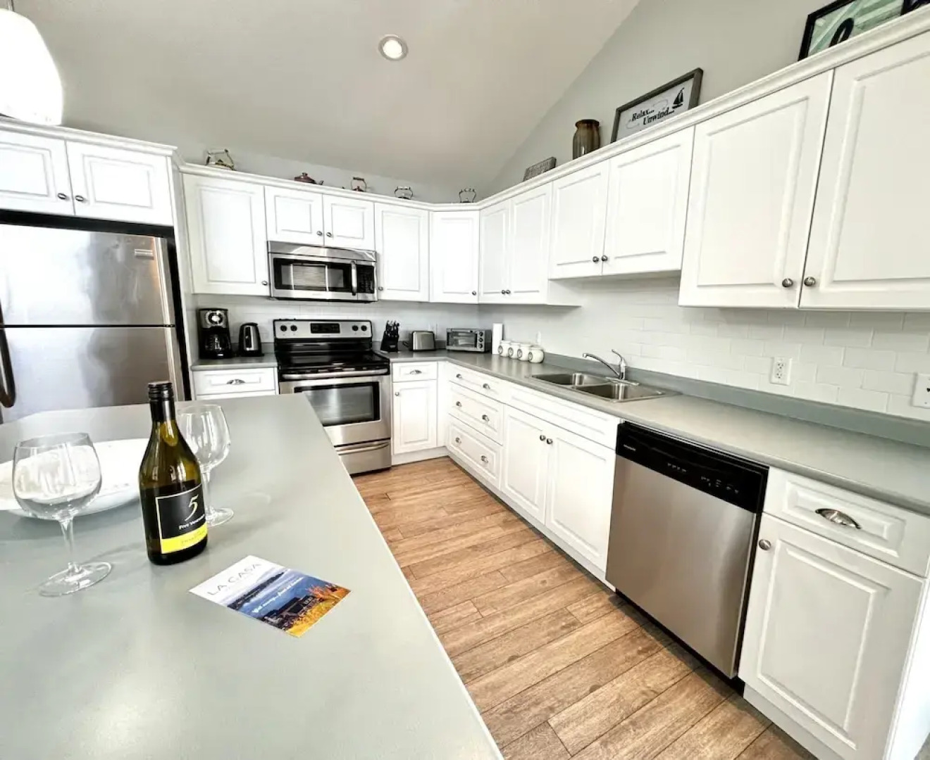 La Casa Lakeside Resort