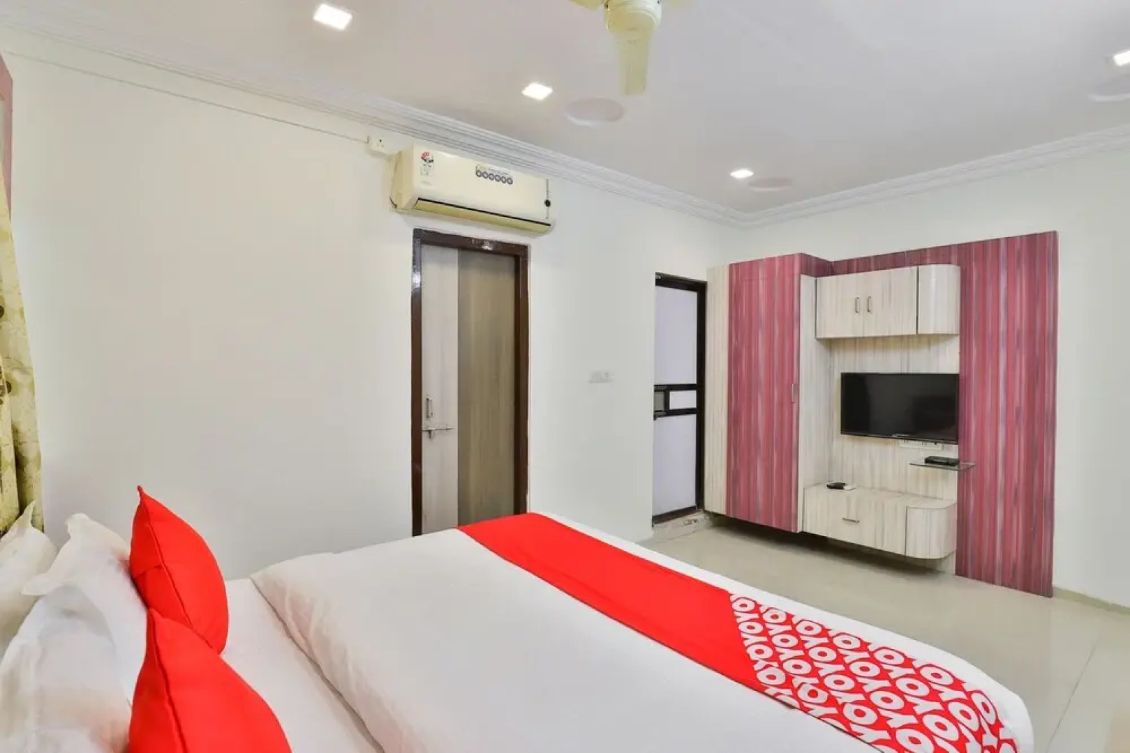 OYO 22841 Hotel Prime Inn