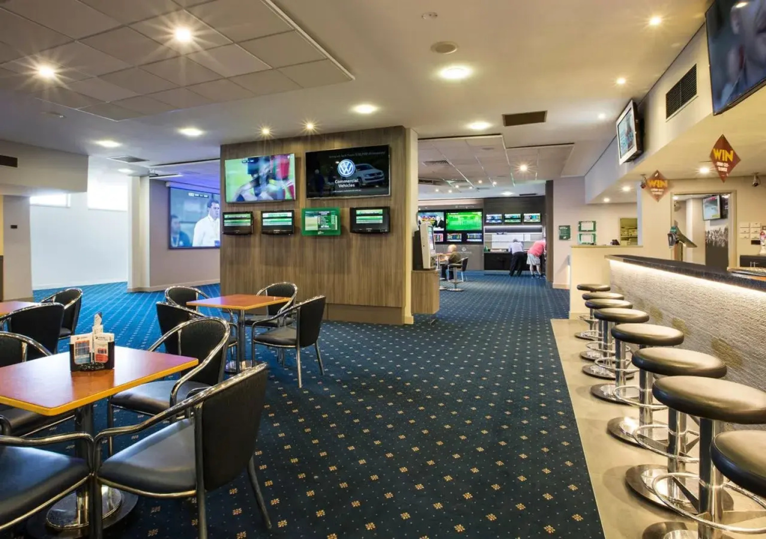 Nightcap at St Albans Hotel