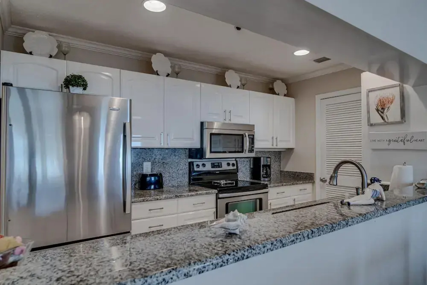 Royal Gulf Beach & Racquet Club 5001 2 Bedroom Condo by Redawning