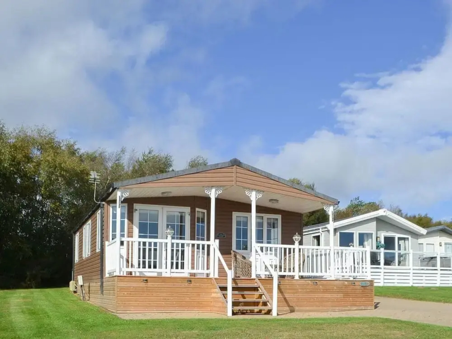 Remarkable 2-bed Lodge in Morpeth With Hot Tub