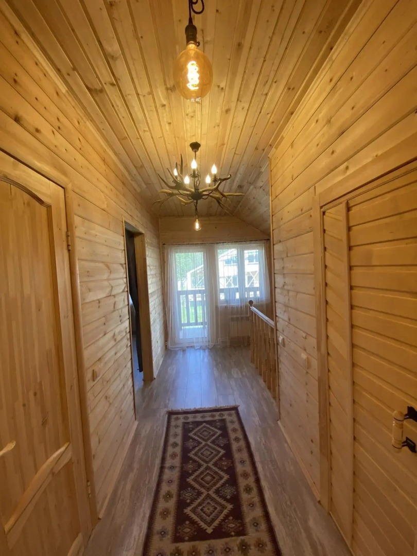 Уютный двухэтажный дом