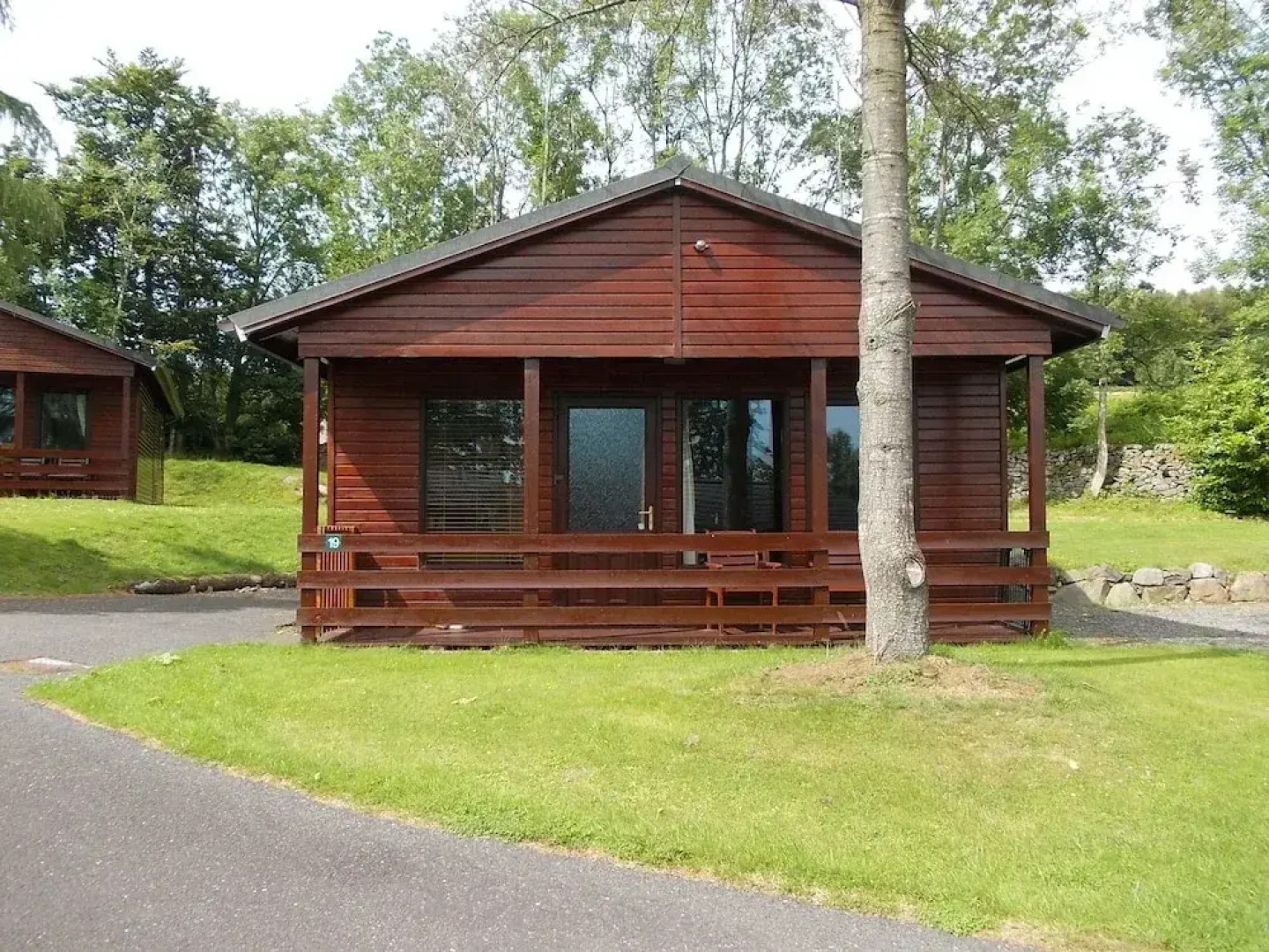 Birch Lodge 19 with Hot Tub