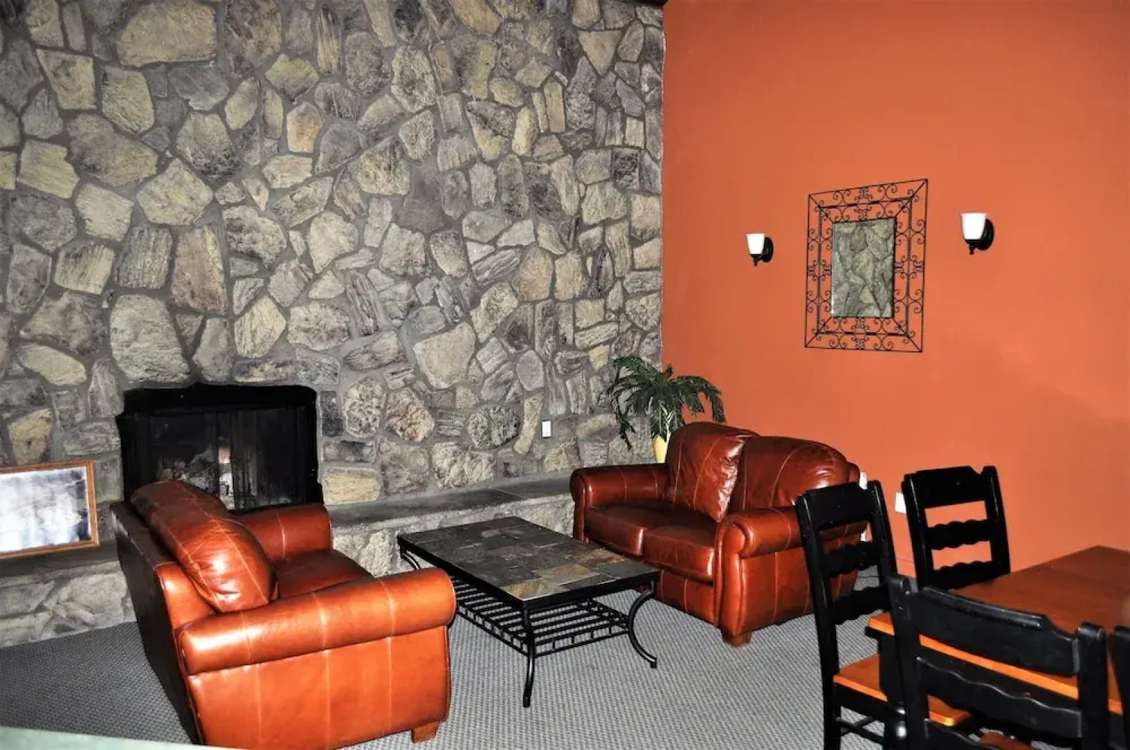 Lake Cliffe 2 Bed 2 Bath Views - 2 Br condo by RedAwning