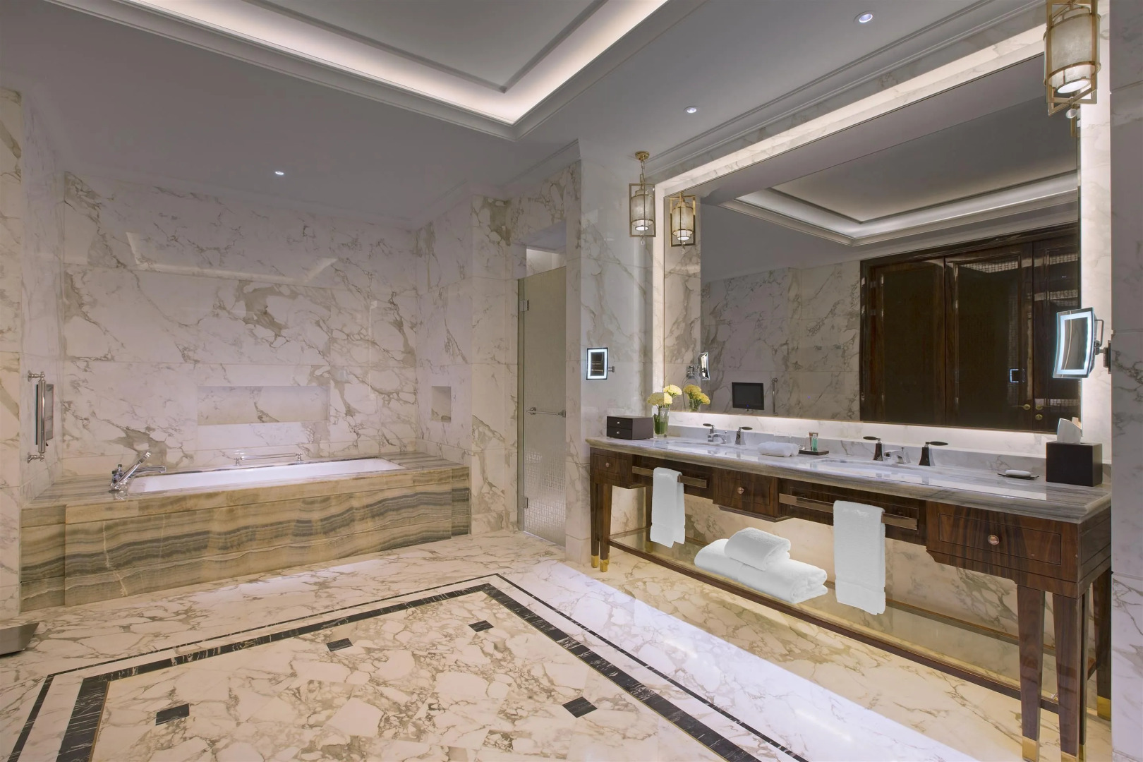 Sheraton Grand Wuhan Hankou Hotel