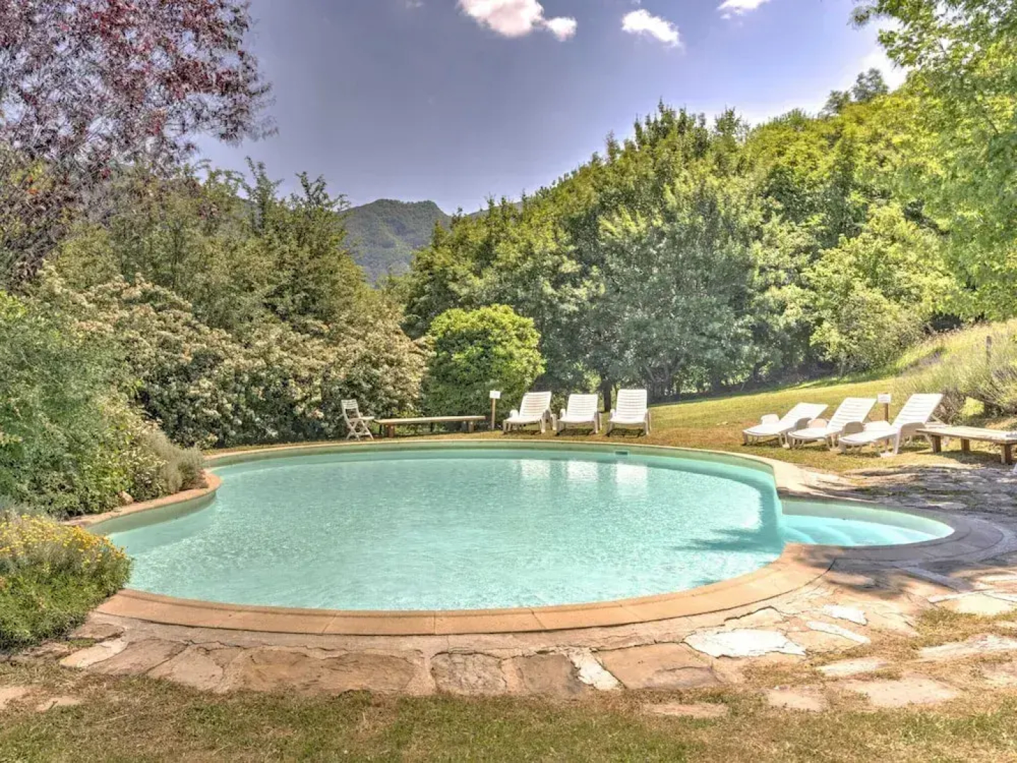 Independent Apartment With Pool