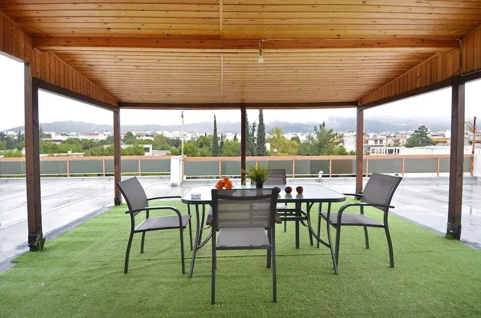 Agia Paraskevi, a cozy and minimal retire