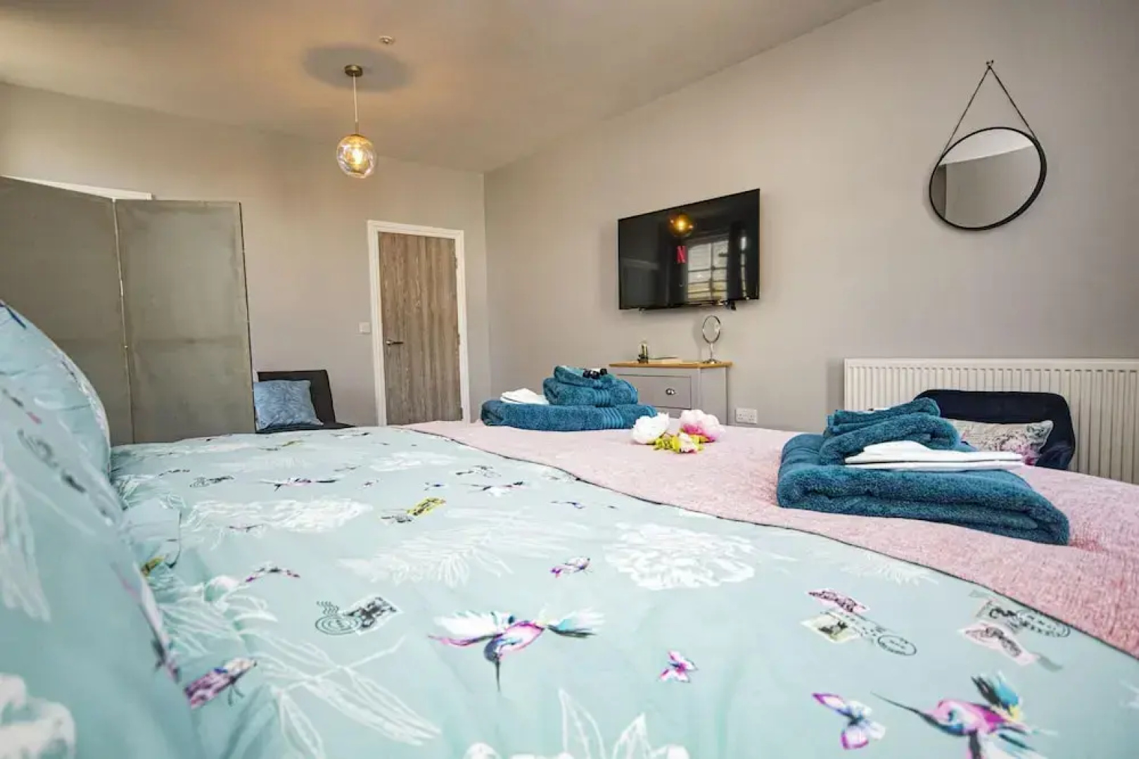 West Chambers Lovely Self-catering Apartment Located Within a Beautifully Renovated Building