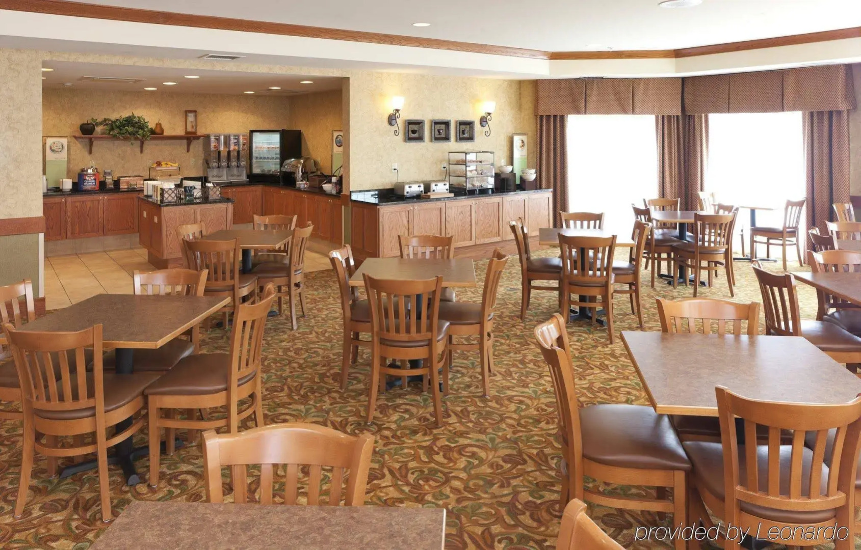 Holiday Inn Express & Suites Chicago West-Roselle by IHG
