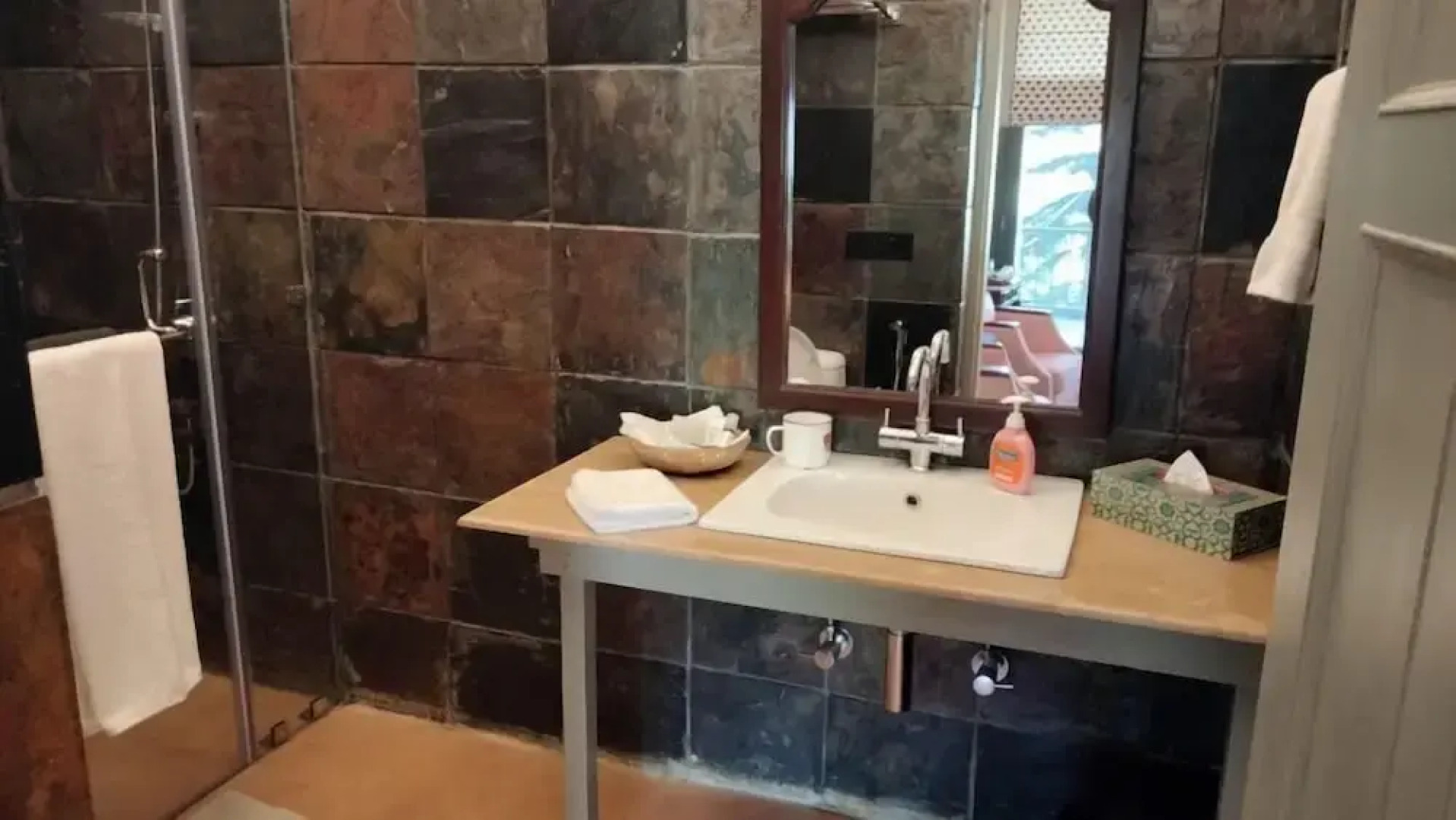 7 Pines - " An English Retreat", Kasauli by Leisure Hotels