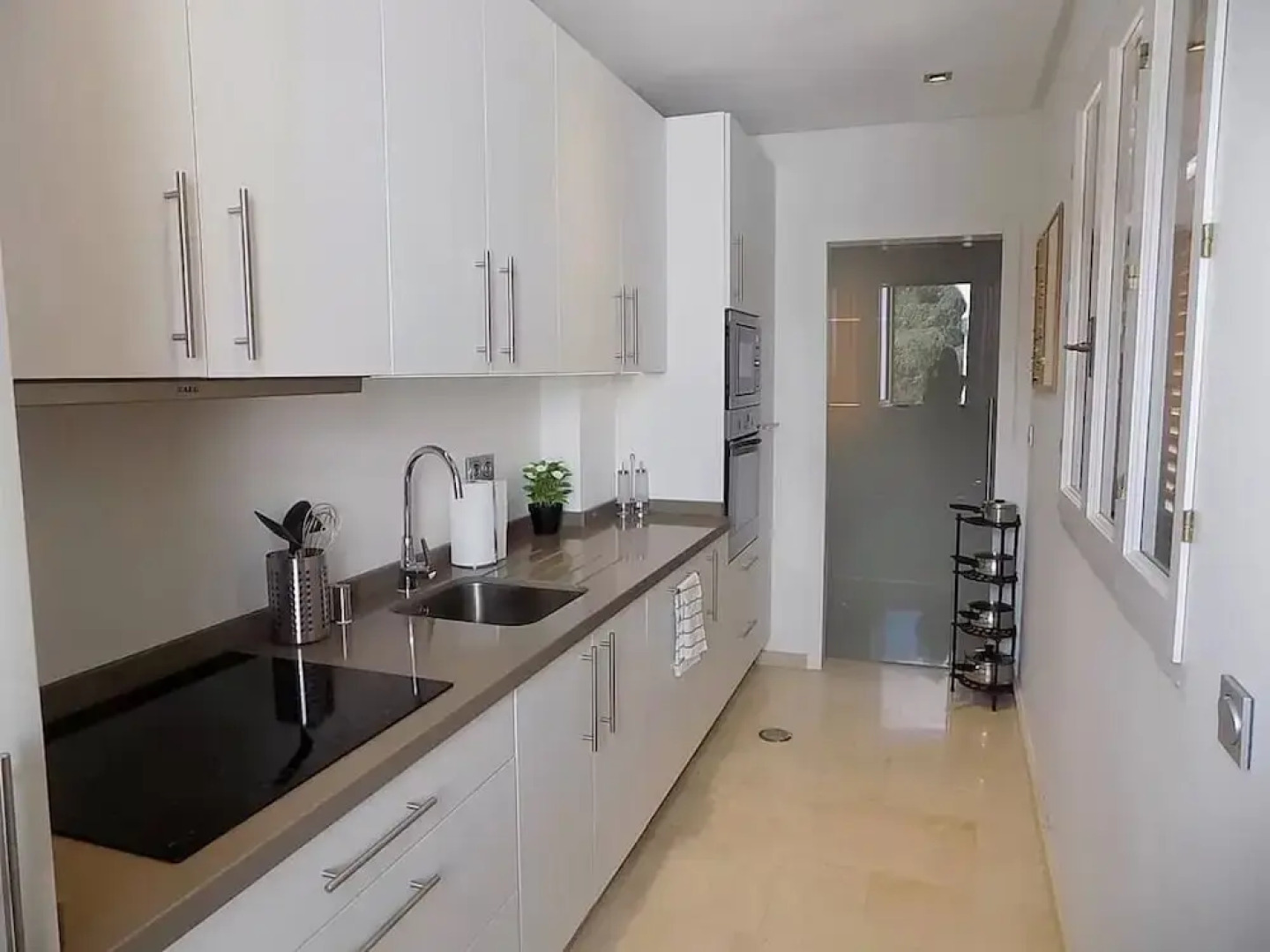 Luxury Le Village Apt Nr Puerto Banus