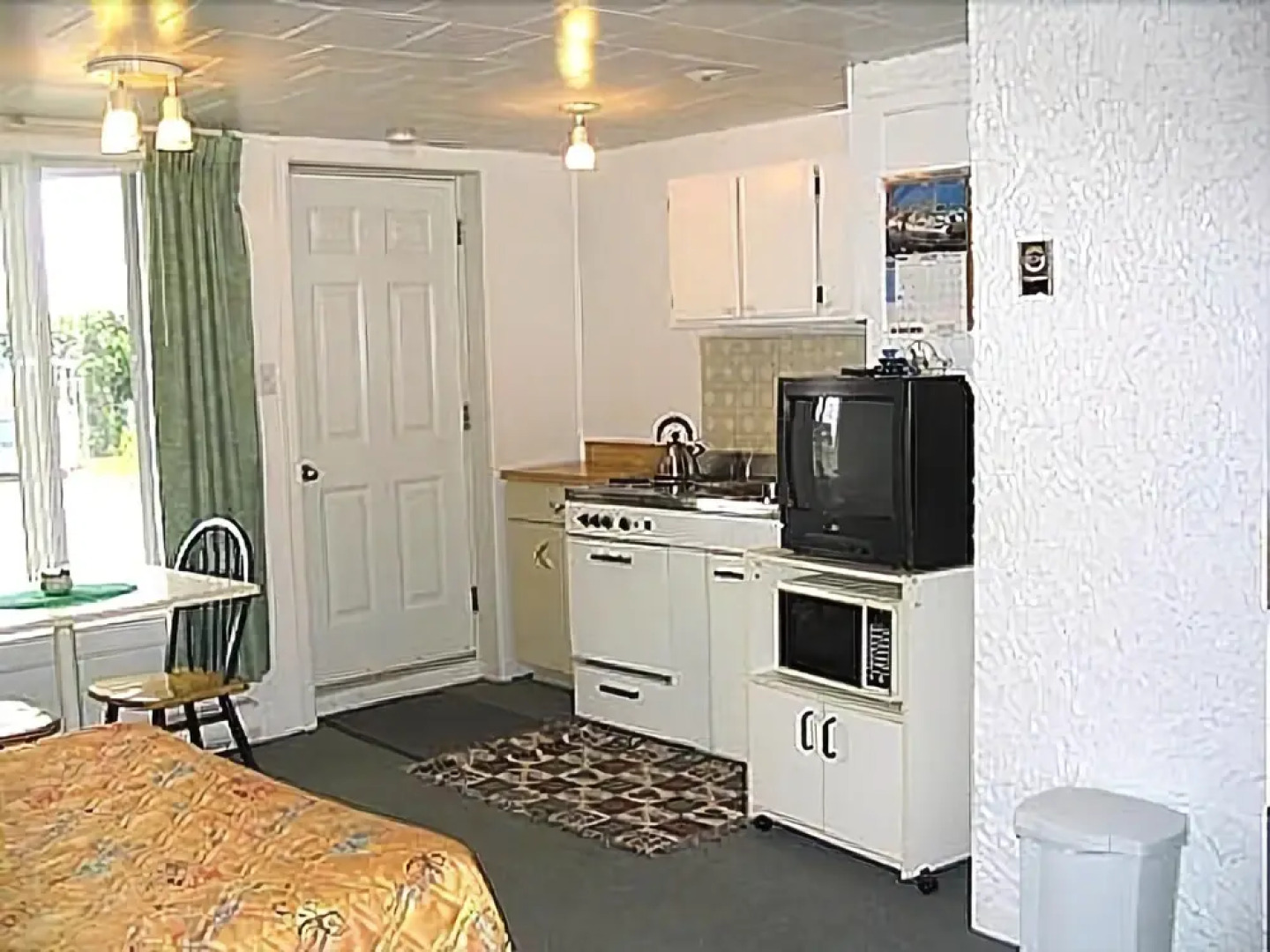 Condotel Motel Canadien