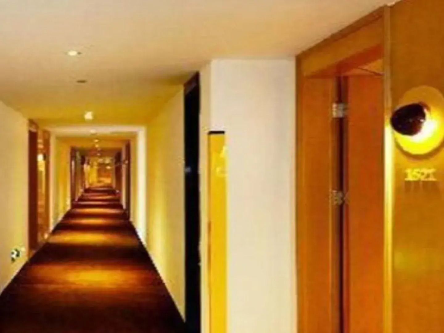 IU Hotel Suining Shehong Bus Station Branch