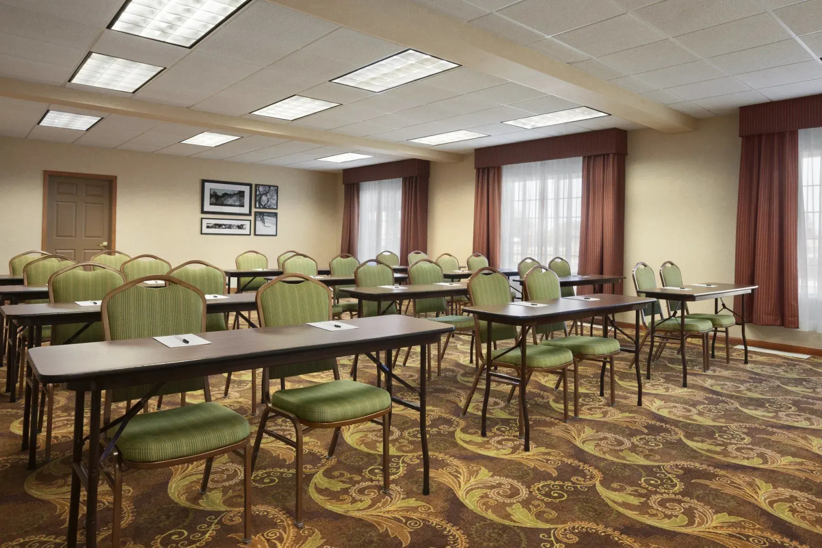 Country Inn & Suites by Radisson, Albert Lea - Austin