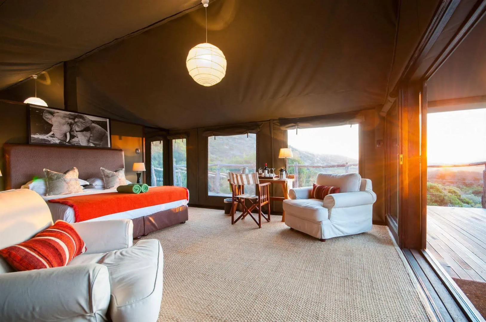 HillsNek Safari Camp - Amakhala Game Reserve